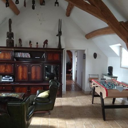 Maison Des Arts Francueil מראה חיצוני תמונה
