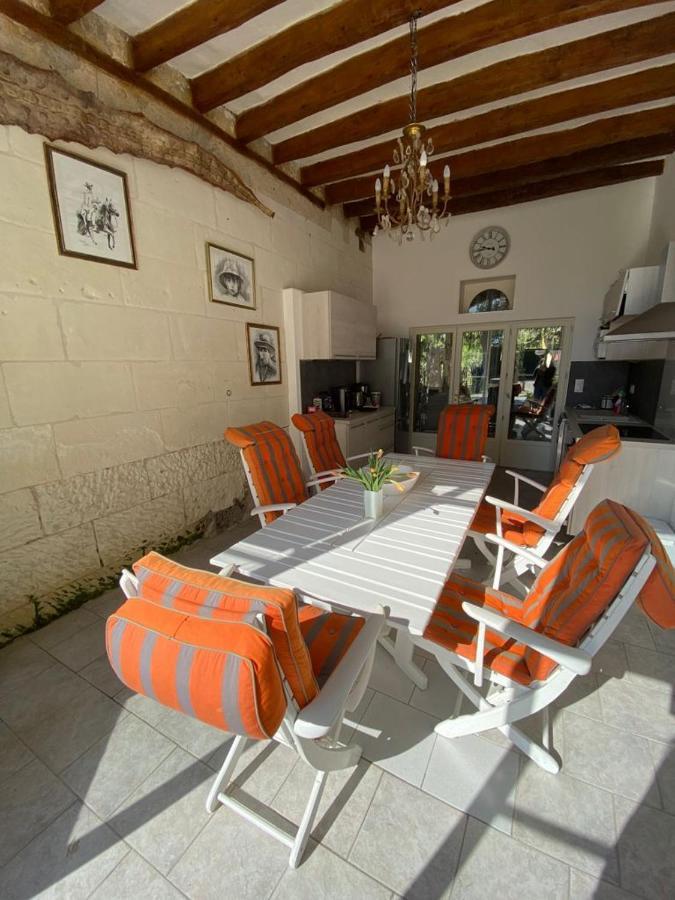 Maison Des Arts Francueil מראה חיצוני תמונה