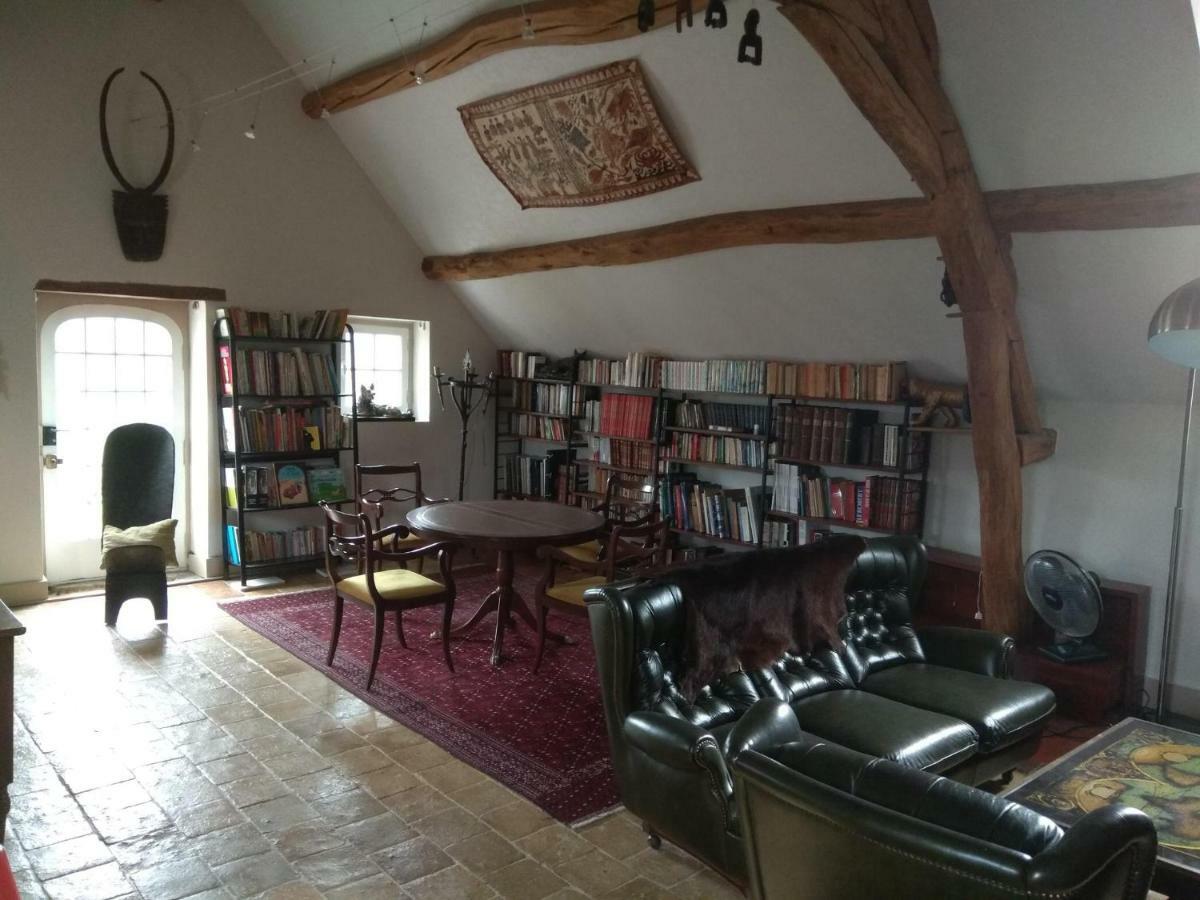 Maison Des Arts Francueil מראה חיצוני תמונה