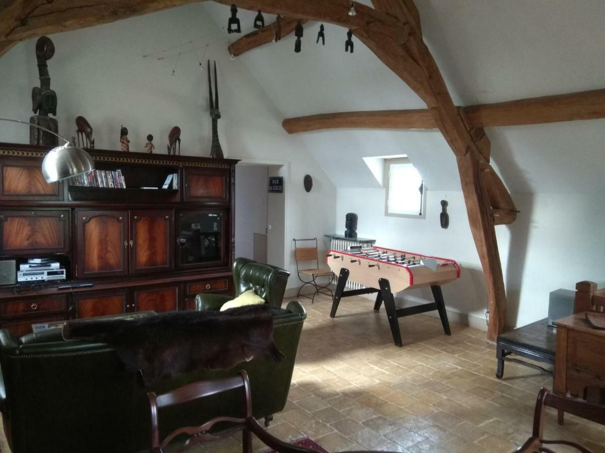 Maison Des Arts Francueil מראה חיצוני תמונה