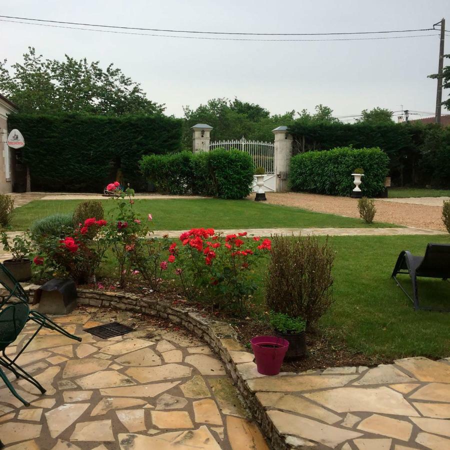 Maison Des Arts Francueil מראה חיצוני תמונה